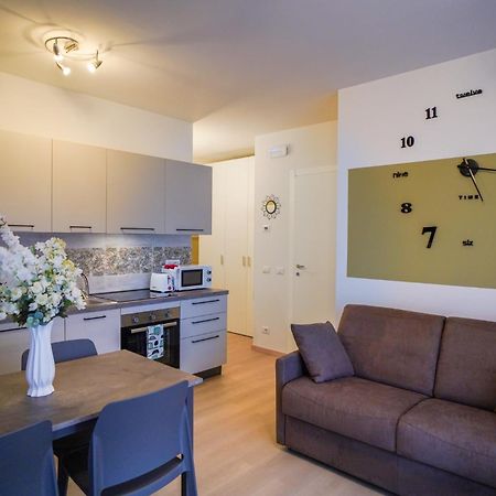Gelsomino Suite Leonardo Academy, Mxp & Laghi Sesto Calende Zewnętrze zdjęcie