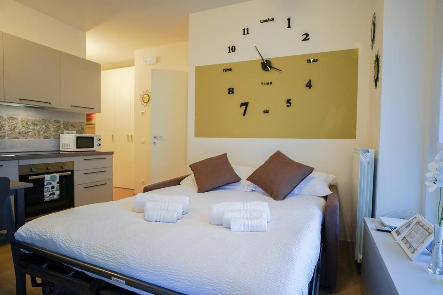 Gelsomino Suite Leonardo Academy, Mxp & Laghi Sesto Calende Zewnętrze zdjęcie