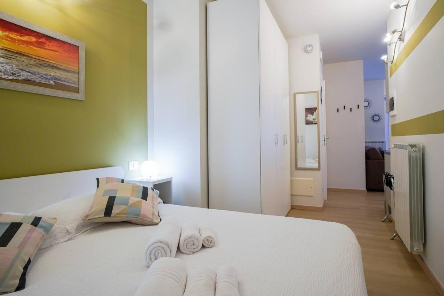 Gelsomino Suite Leonardo Academy, Mxp & Laghi Sesto Calende Zewnętrze zdjęcie