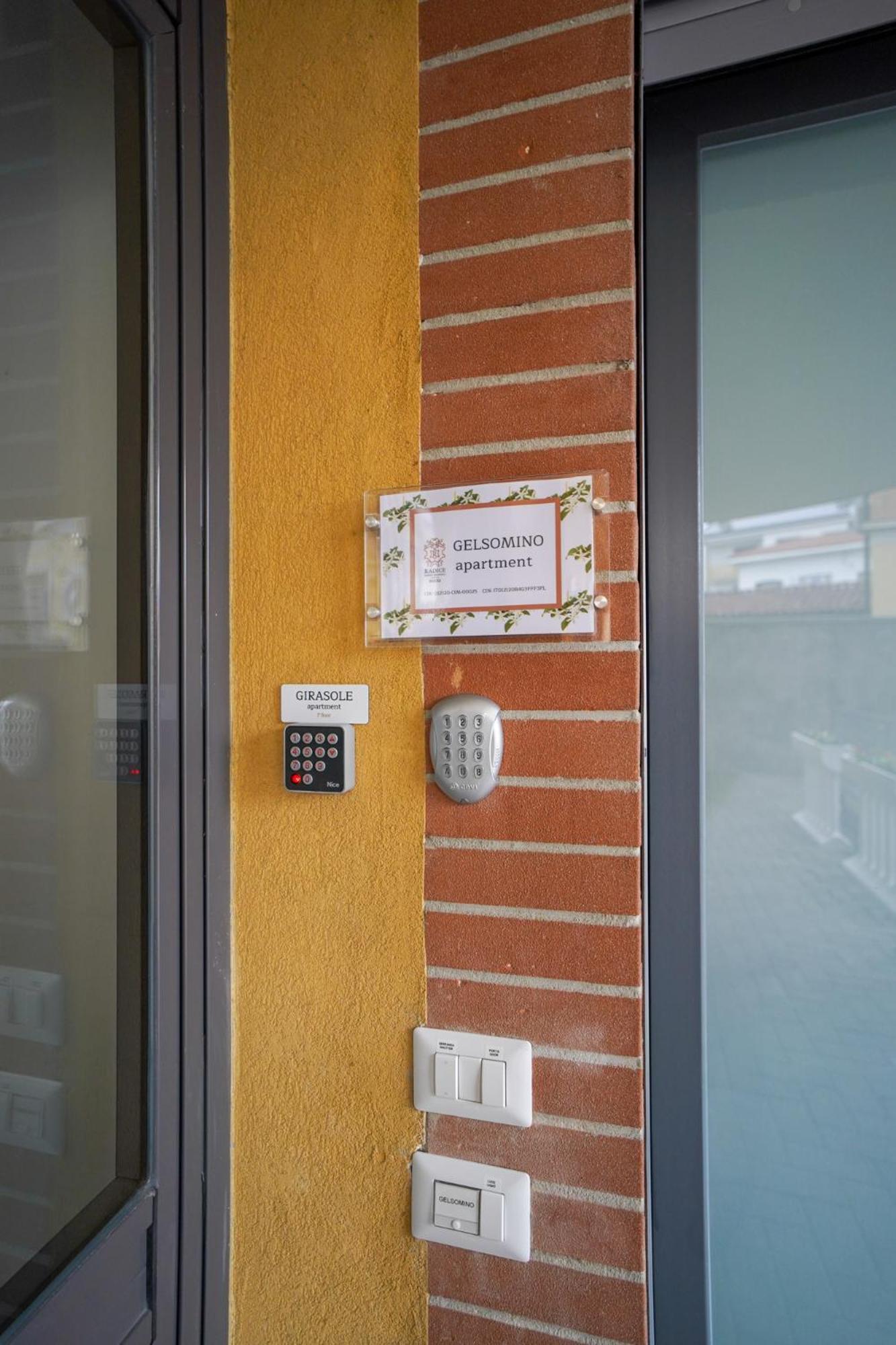 Gelsomino Suite Leonardo Academy, Mxp & Laghi Sesto Calende Zewnętrze zdjęcie
